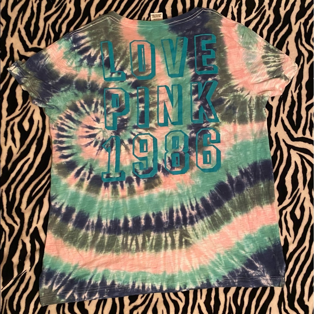 VS Pink tie-dye tee SZ Large